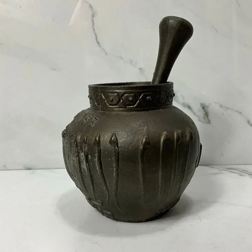 VINTAGE 1968 Schering Brass Mortar & Pestle 6th Edition - Picture 6 of 10
